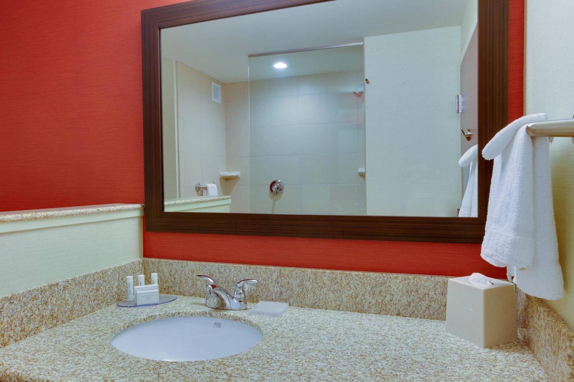Hotel Courtyard By Marriott Pittsburgh North/Cranberry Woods à Cranberry Township Extérieur photo