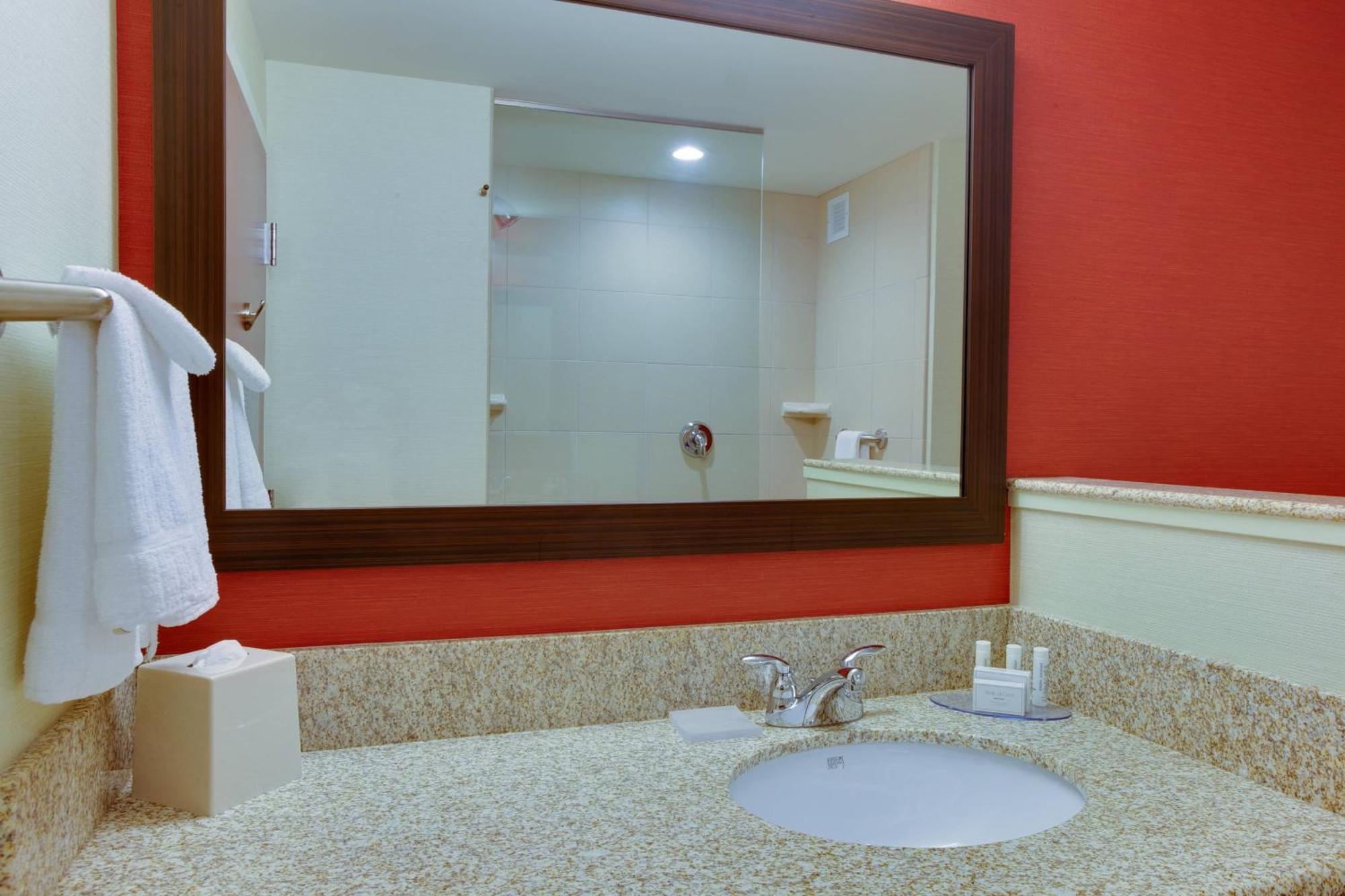 Hotel Courtyard By Marriott Pittsburgh North/Cranberry Woods à Cranberry Township Extérieur photo
